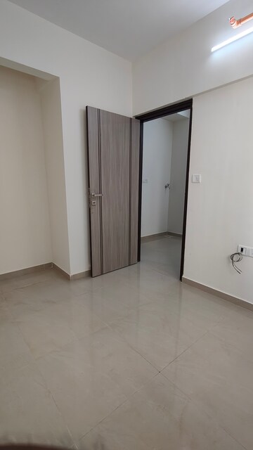 Room in 1 BHK Apartment at Satellite Garden, Goregaon East – for Rent