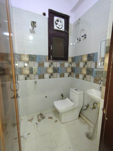 Kitchen in 2 BHK Builder Floor at Vaishali Sector 2 – for Rent