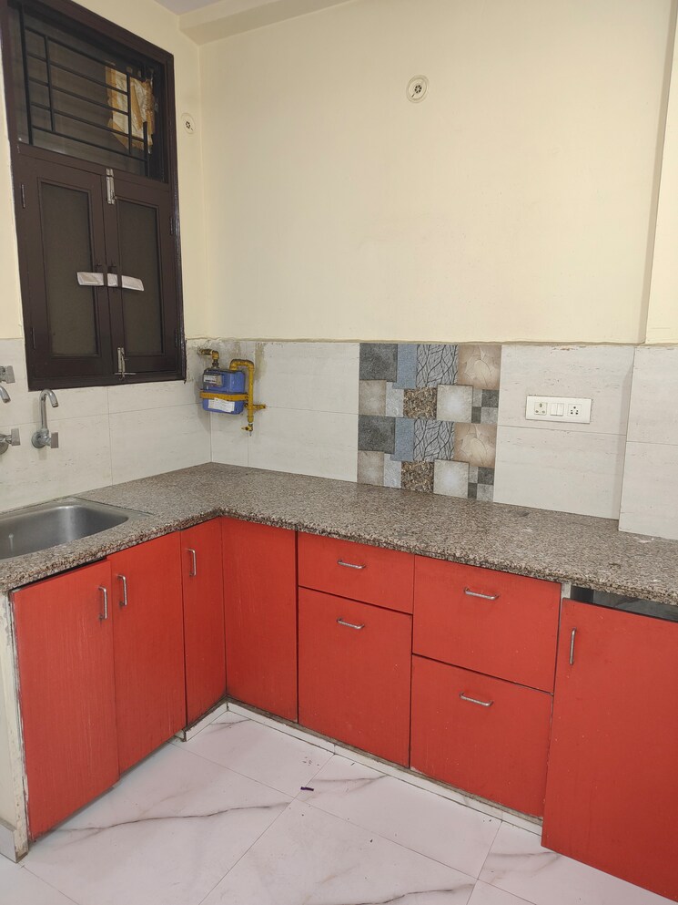 Kitchen, vaishali sector 2 2 Bedroom 800 Sq.Ft. Builder Floor In Vaishali Sector 2 Ghaziabad 8650335