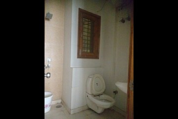 Bathroom in 2 BHK Builder Floor at New Rajinder Nagar – for Rent