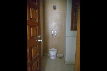 Bathroom in 2 BHK Builder Floor at New Rajinder Nagar – for Rent