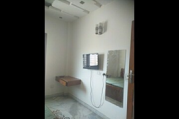 Room in 2 BHK Builder Floor at New Rajinder Nagar – for Rent
