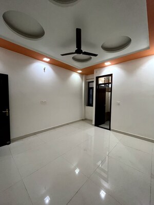 Room in 3 BHK Builder Floor at Gms Road – for Sale