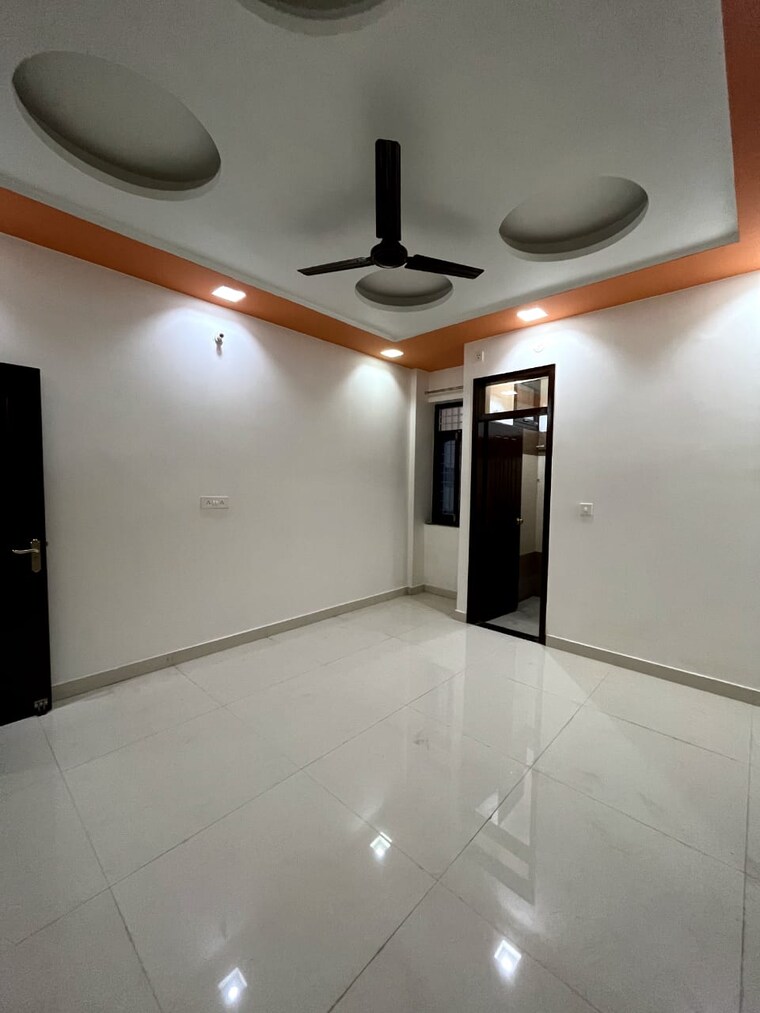 Room, gms road 3 Bedroom 1800 Sq.Ft. Builder Floor In Gms Road Dehradun 8650427