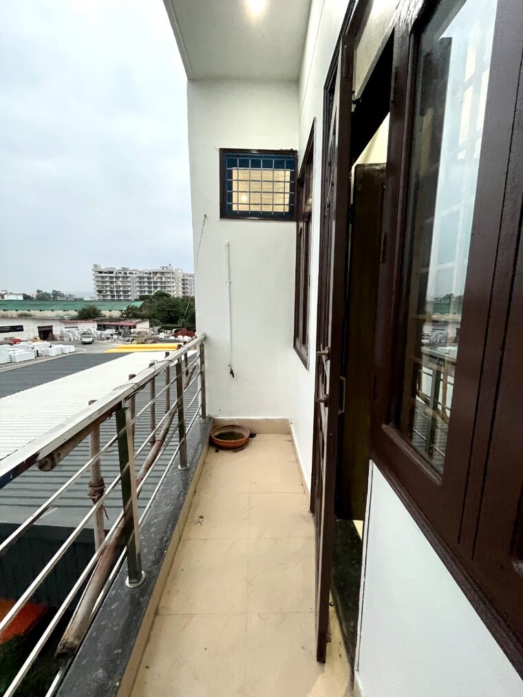 Balcony, gms road 3 Bedroom 1800 Sq.Ft. Builder Floor In Gms Road Dehradun 8650427