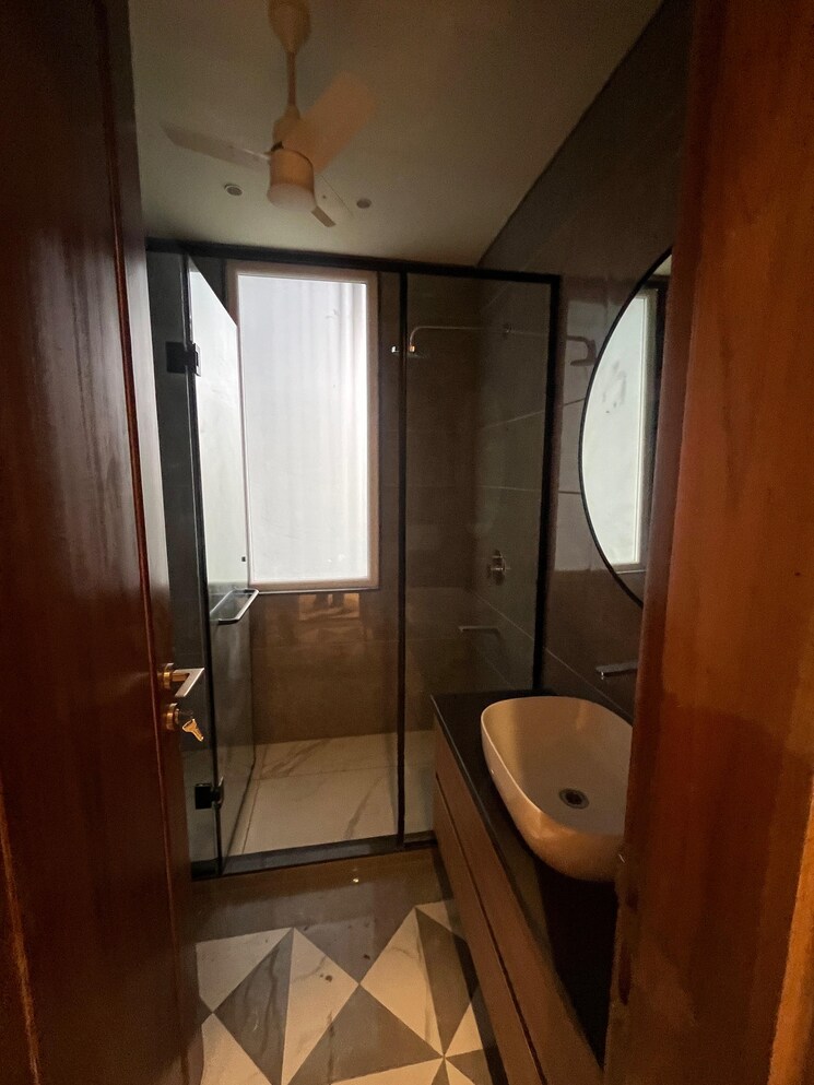 Bathroom, experion-the-trillion 4 Bedroom 3800 Sq.Ft. Apartment In Sector 48 Gurgaon 8650492
