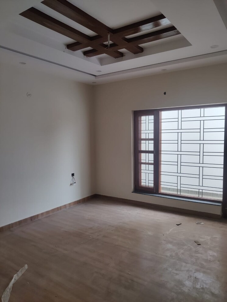 Room, panditwari 4 Bedroom 110 Sq.Yd. Independent House In Panditwari Dehradun 8650614