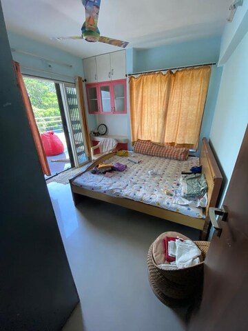 Bedroom in 1.5 BHK Apartment at Madhuraj Nagar Society, Kothrud – for Rent