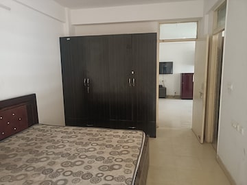 Room in 2 BHK Apartment at Breez Global Heights, Sohna Sector 33 – for Rent