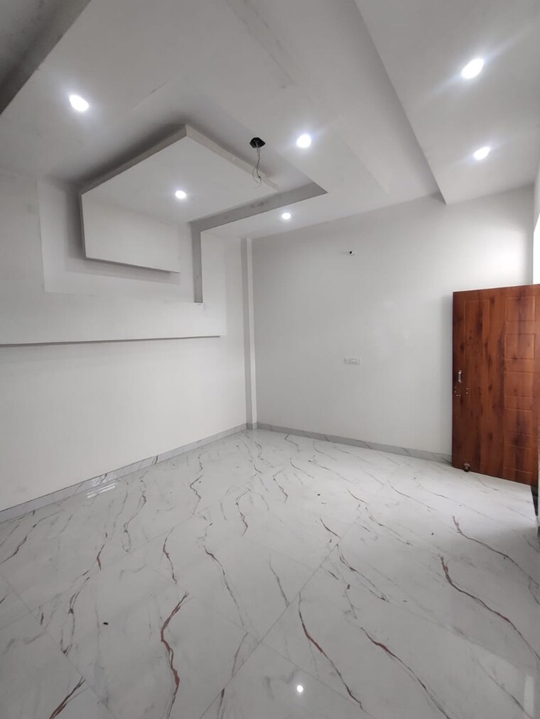 Room, shimla bypass road 4 Bedroom 107 Sq.Yd. Independent House In Shimla Bypass Road Dehradun 8650744