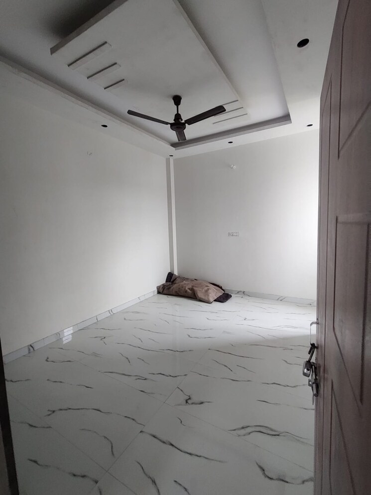 Room, shimla bypass road 4 Bedroom 107 Sq.Yd. Independent House In Shimla Bypass Road Dehradun 8650744