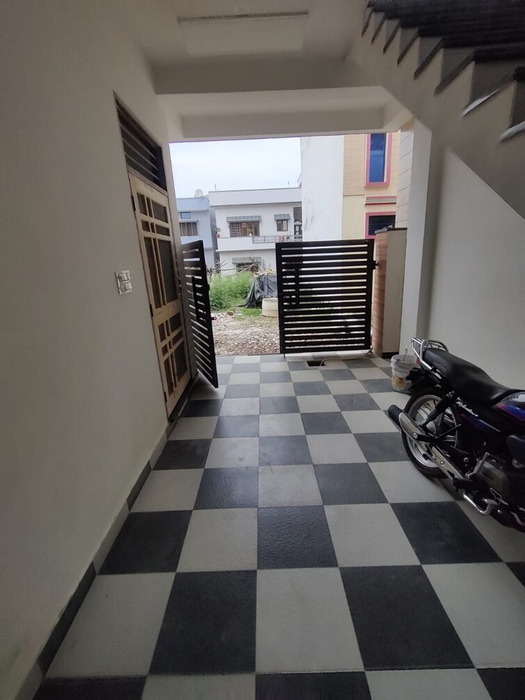 Cover Image, shimla bypass road 4 Bedroom 107 Sq.Yd. Independent House In Shimla Bypass Road Dehradun 8650744