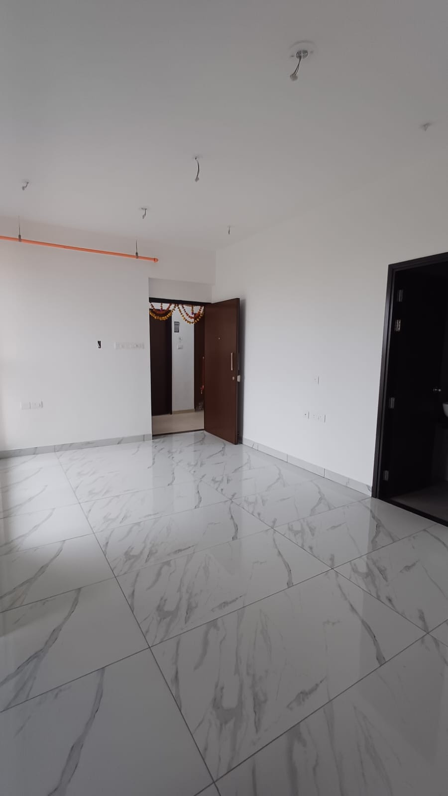 1 BHK + Extra Room Apartment For Rent in Raymond Ten X Habitat