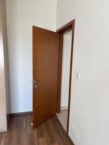 Room in 2 BHK Apartment at Prestige MSR, Mathikere – for Rent