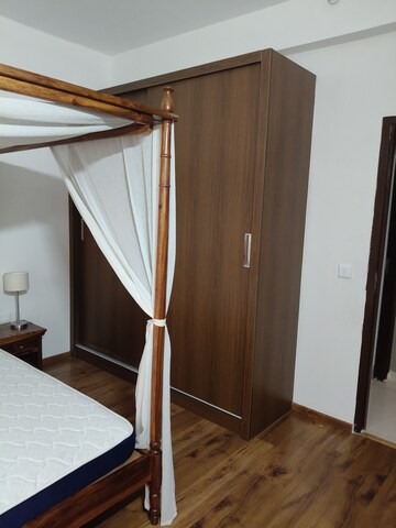 Bedroom in 3 BHK Apartment at Aerocity – for Rent