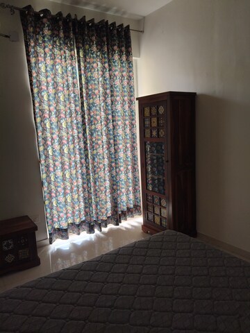 Bedroom in 3 BHK Apartment at Aerocity – for Rent