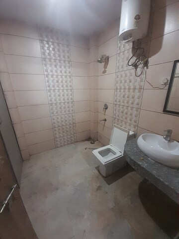 Bathroom in Studio Apartment at Dlf City Phase 3 – for Rent
