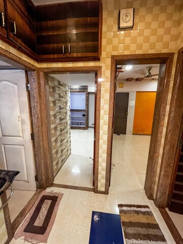 Living Room in 2 BHK Apartment at Chembur – for Rent