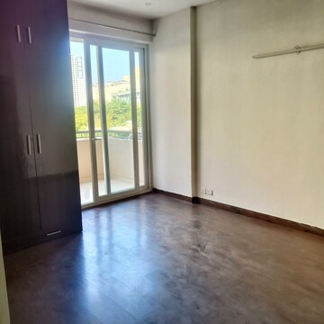 Room in 3 BHK Apartment at Conscient Heritage One, Sector 62 – for Rent