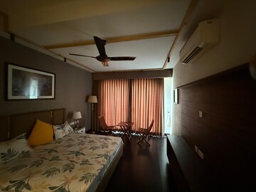 Bedroom in 3.5 BHK Apartment at Aerocity – for Rent