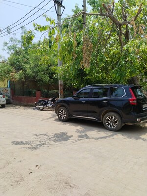  Plot – Exterior View View at New Palam Vihar Phase 1 - for Sale