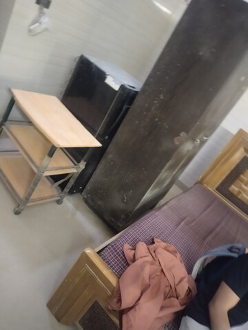 Master Bedroom in 2 BHK Independent House at Sector 55 – for Rent