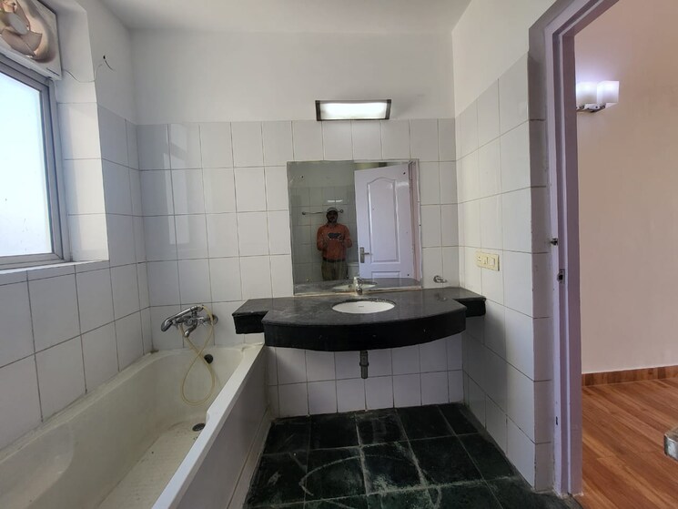 Kitchen, unitech-heritage-city 2 Bedroom 1250 Sq.Ft. Apartment In Sector 25 Gurgaon 8651063