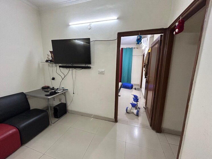 Living Room, maya-garden-city 3 Bedroom 1530 Sq.Ft. Apartment In Lohgarh Zirakpur 8651112