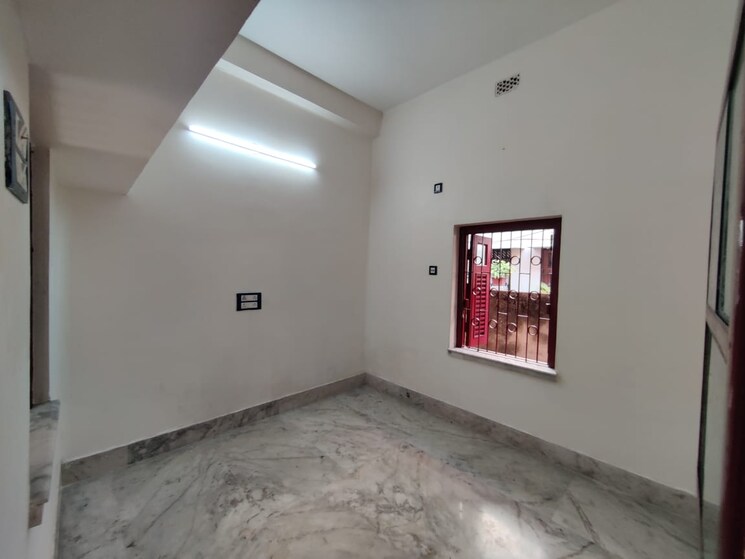 Room, kadam tala 2 Bedroom 1000 Sq.Ft. Independent House In Kadam Tala Kolkata 8651069