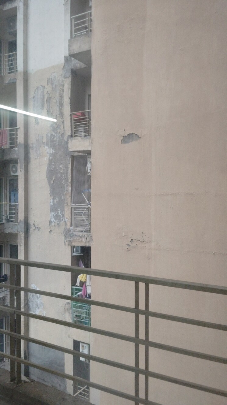 Bathroom, paras-tierea 2 Bedroom 825 Sq.Ft. Apartment In Sector 137 Noida 8651111