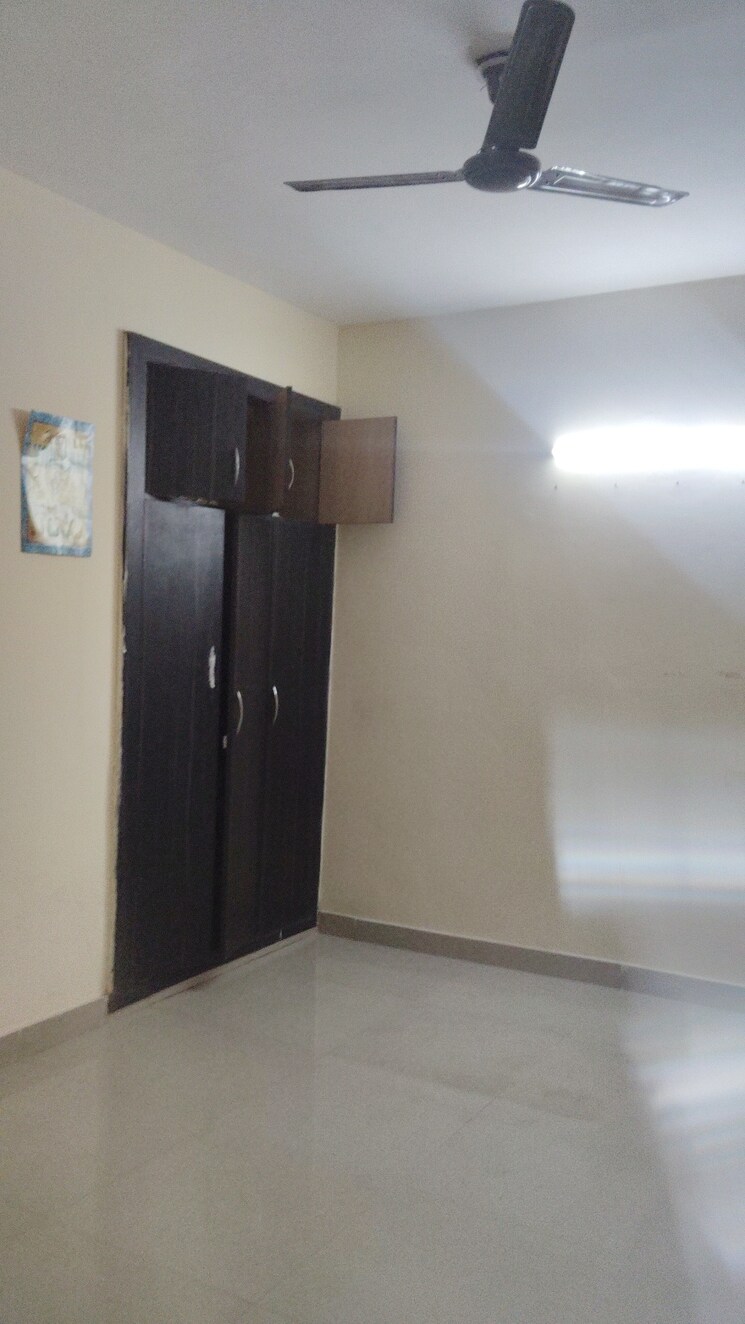 Room, paras-tierea 2 Bedroom 825 Sq.Ft. Apartment In Sector 137 Noida 8651111