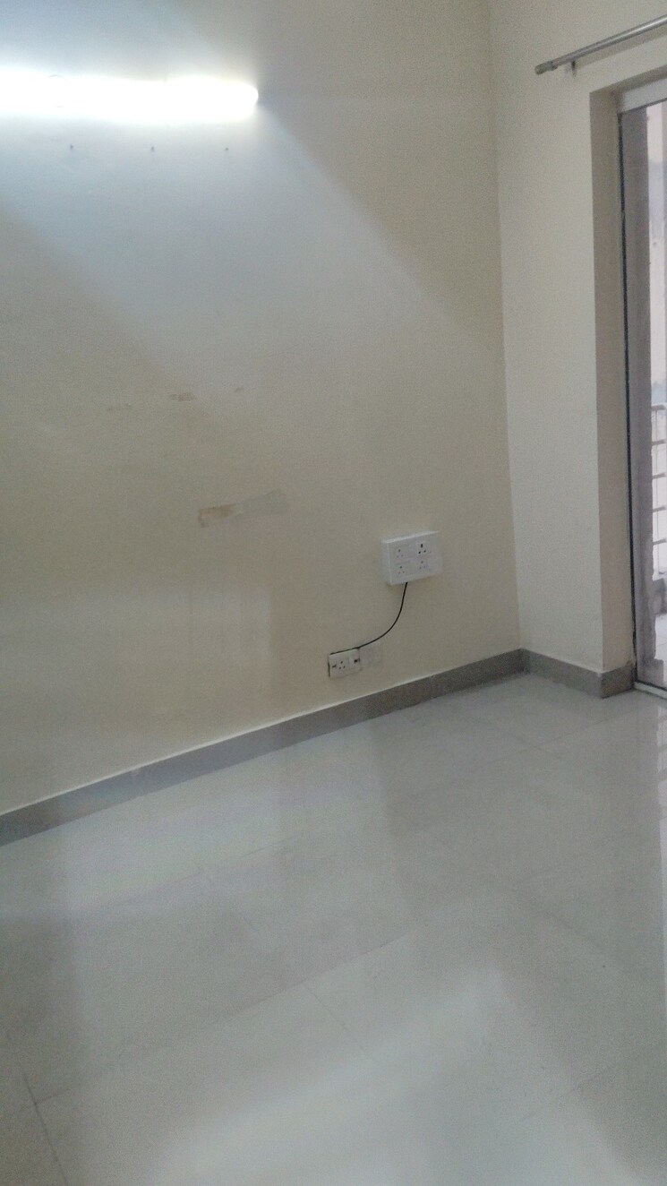 Room, paras-tierea 2 Bedroom 825 Sq.Ft. Apartment In Sector 137 Noida 8651111