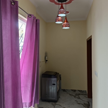 Bathroom in 1.5 BHK Villa at Sector 21 – for Rent