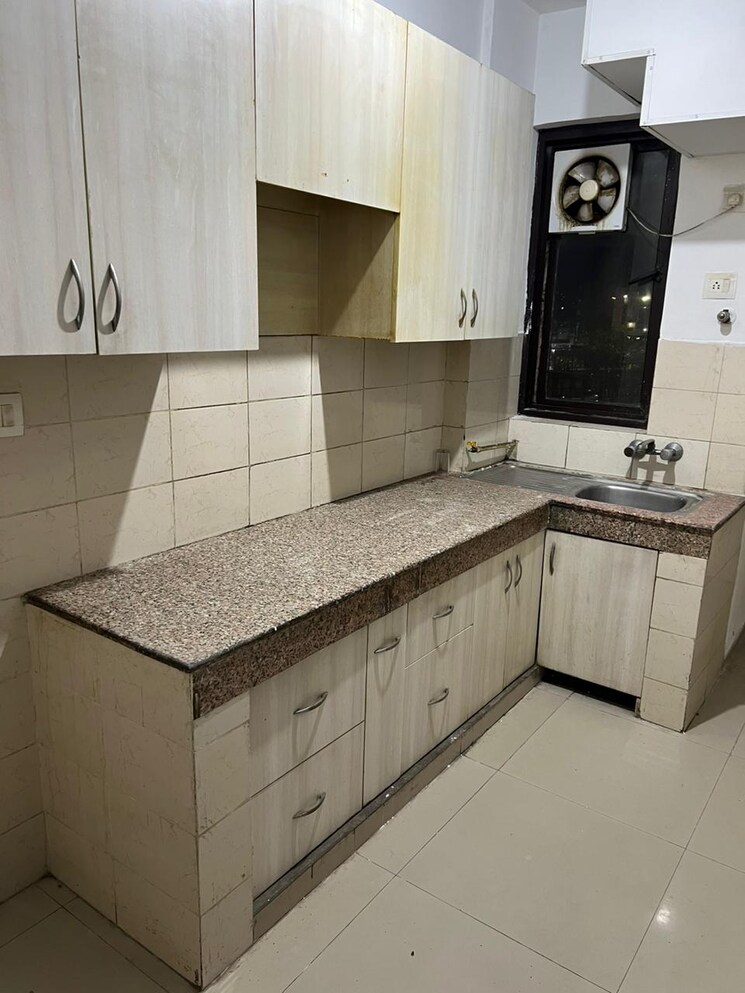 Kitchen, logix-blossom-county 3 Bedroom 1350 Sq.Ft. Apartment In Sector 137 Noida 8651178