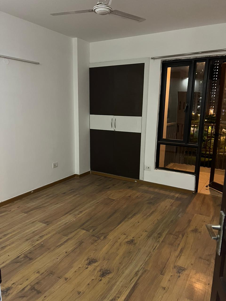 3 BHK + Study Room Apartment For Rent in Logix Blossom County