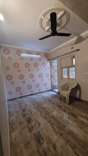 Room in 2 BHK Apartment at Gtb Enclave – for Rent