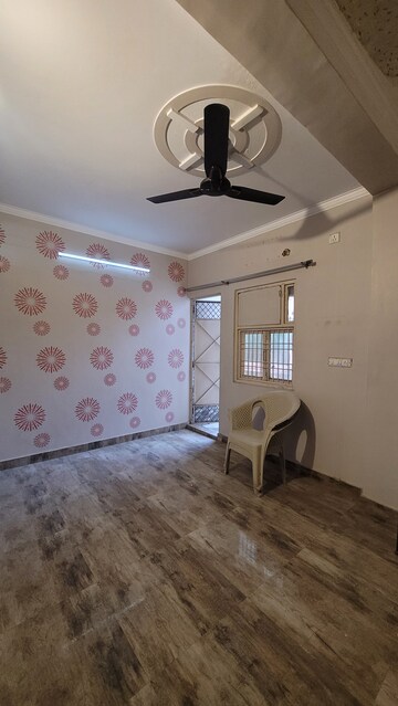 Room in 2 BHK Apartment at Gtb Enclave – for Rent