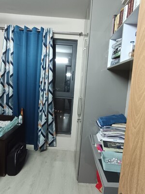 Furnished Amenities in 3 BHK Apartment at JMD Gardens, Sector 33 – for Sale