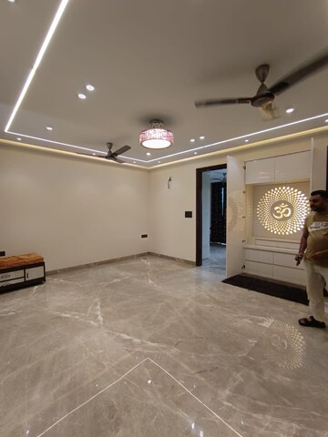 3.5 BHK Apartment For Rent in Triveni Apartments CGHS, Paschim Vihar