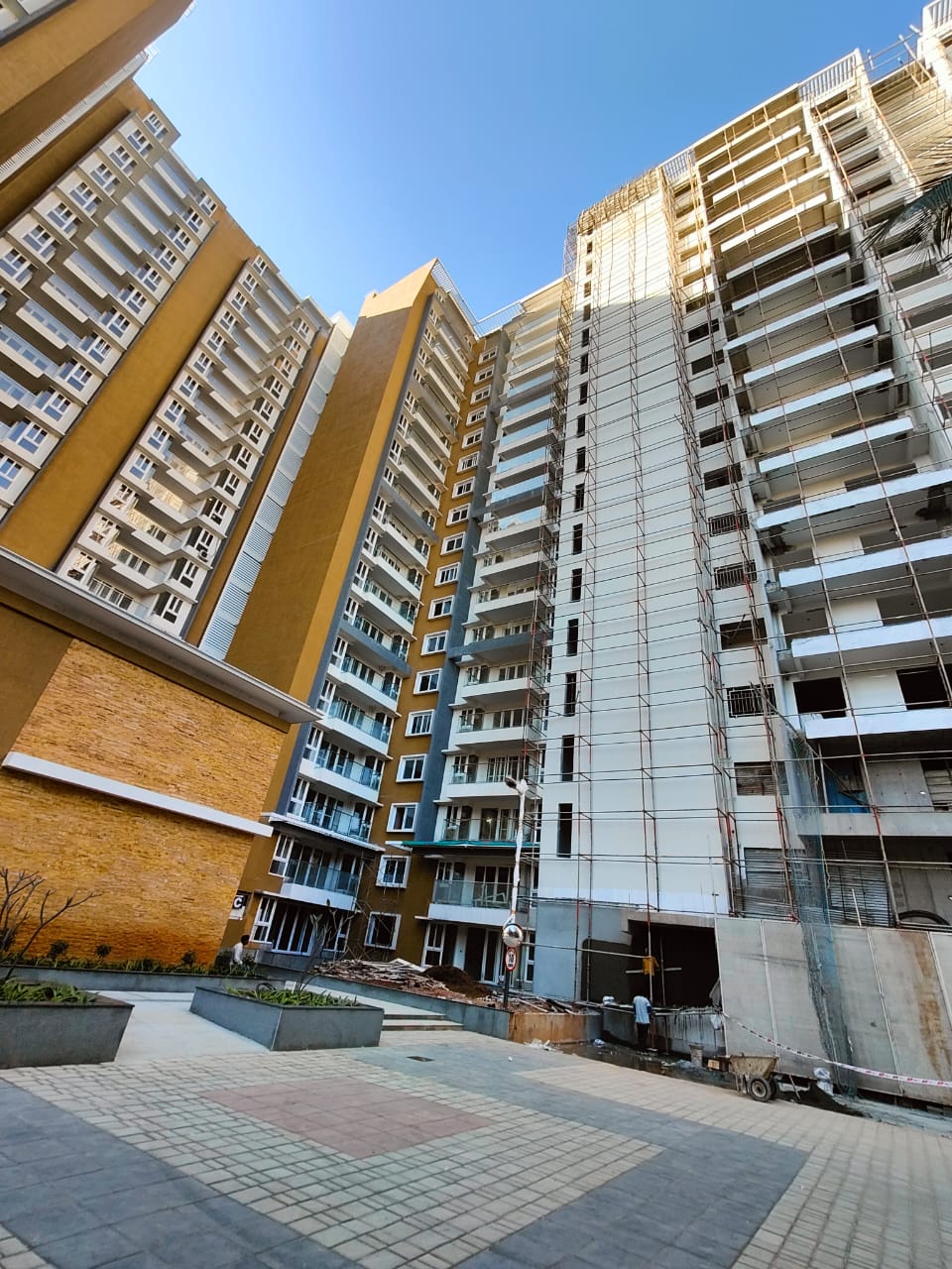 3.5 BHK + Servant Room 2785 Sq.Ft. Apartment in Shriram Southern Crest