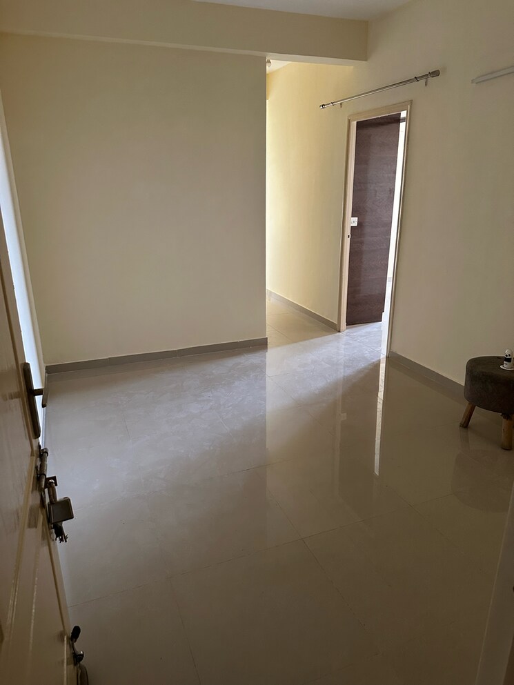 Room, pyramid-urban-homes 2 Bedroom 501 Sq.Ft. Apartment In Sector 70a Gurgaon 8651268