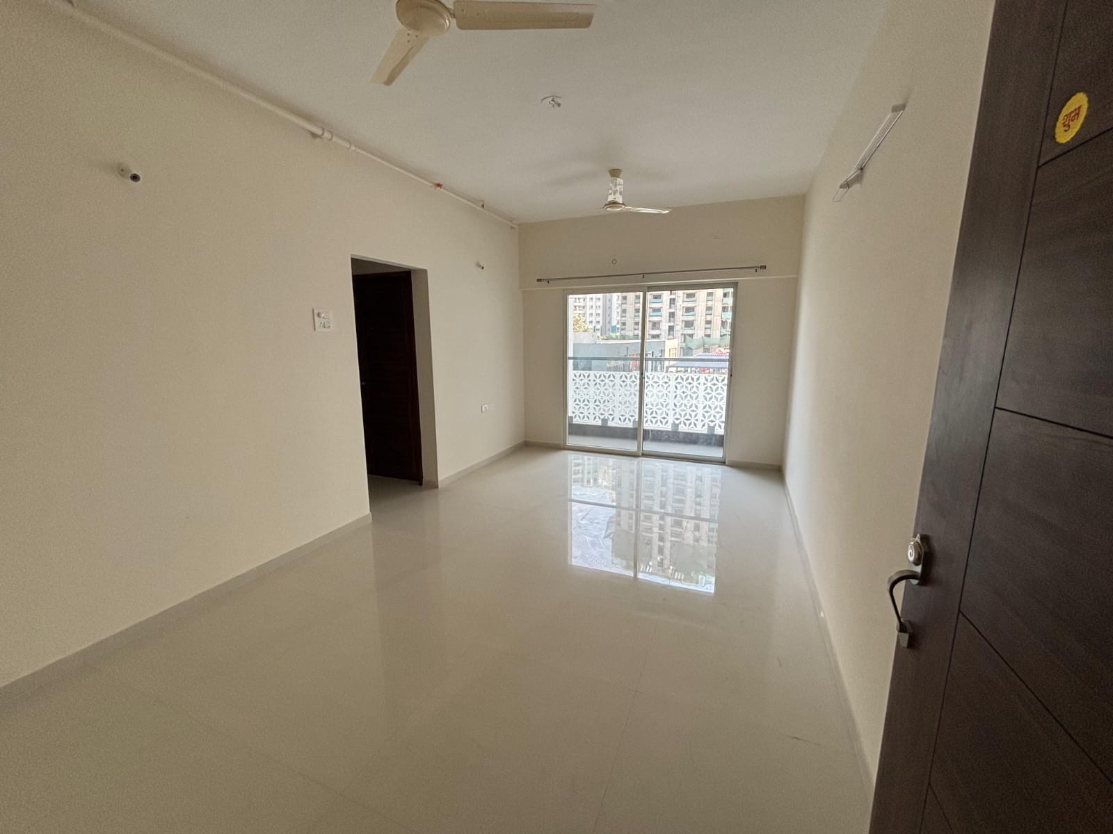 2 BHK Apartment For Rent in Megapolis Serenity