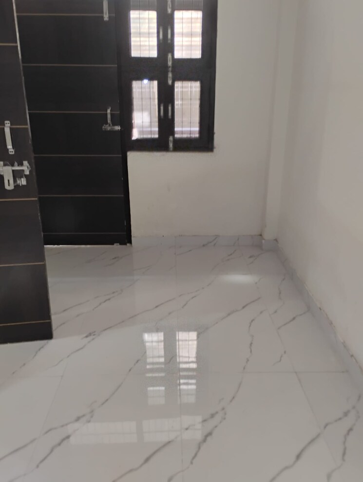 Room, niti khand iii 3 Bedroom 90 Sq.Mt. Apartment In Niti Khand Iii Ghaziabad 8651272