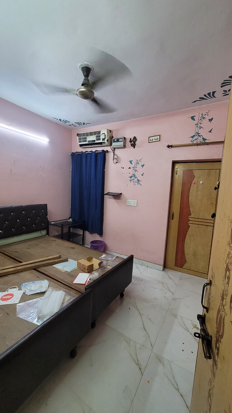 Bedroom, gtb enclave 3 Bedroom 1000 Sq.Ft. Apartment In Gtb Enclave Delhi 8651303