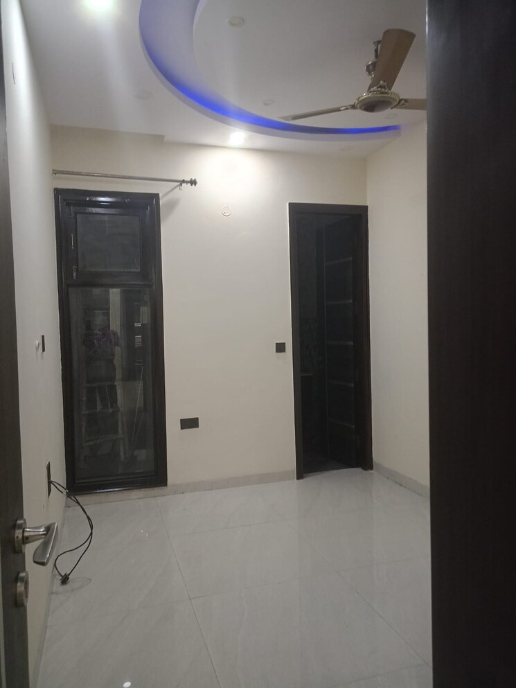 Room, triveni-apartments-cghs 2.5 Bedroom 1200 Sq.Ft. Apartment In Paschim Vihar Delhi 8651310