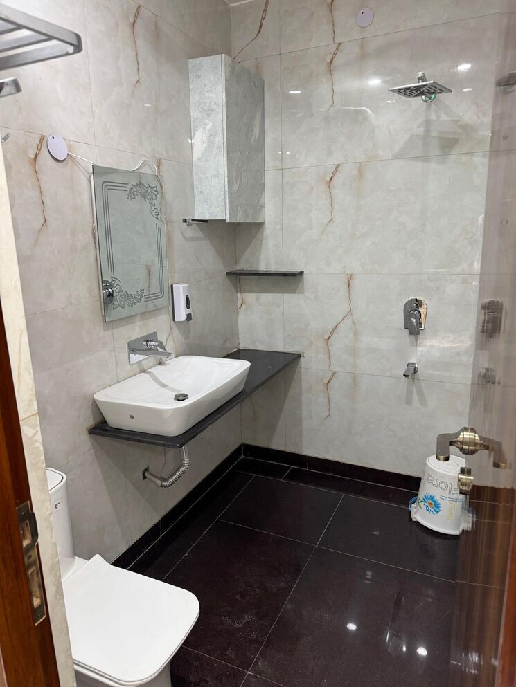 Bathroom, jahaz-apartments 1.5 Bedroom 1000 Sq.Ft. Apartment In Paschim Vihar Delhi 8651341