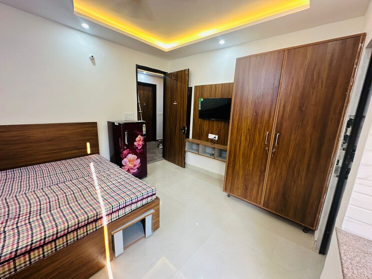 Bedroom, dlf-cyber-city 1 RK 450 Sq.Ft. Builder Floor In Sector 24 Gurgaon 8651370