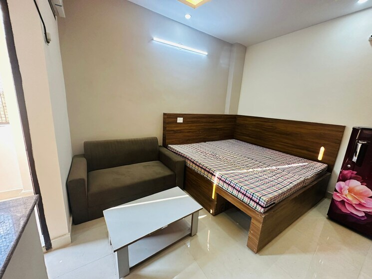 Bedroom, dlf-cyber-city 1 RK 450 Sq.Ft. Builder Floor In Sector 24 Gurgaon 8651370