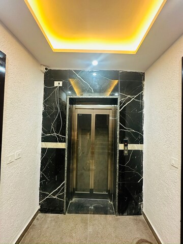 Staircase in 1 RK Builder Floor at Dlf Cyber City, Sector 24 – for Rent