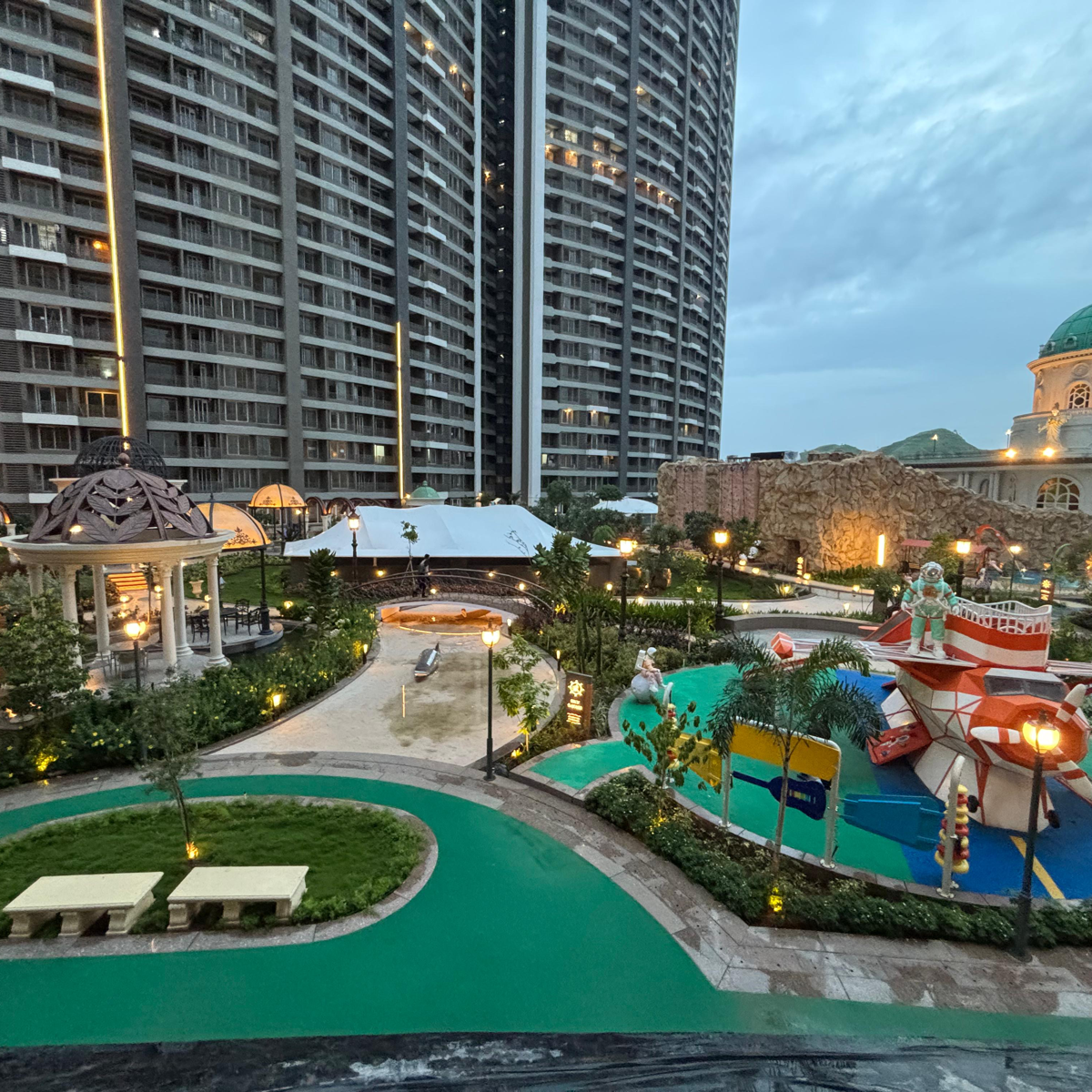 3 BHK + Pooja Room 1050 Sq.Ft. Apartment in Paradise Sai World Empire